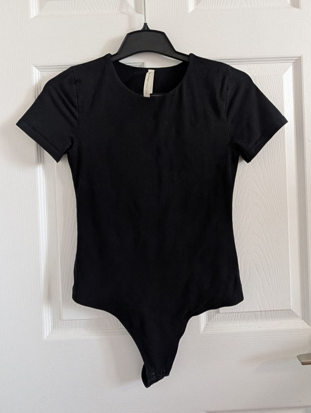 Aritzia The Group by Babaton 95% Cotton Black Short Sleeve Crew Neck Bodysuit  M